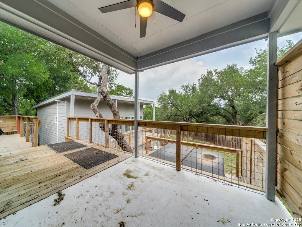 Photo of 651 RIVER VIEW DR
