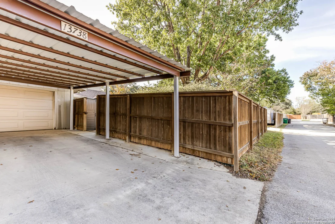 Photo of 13738 Wilderness Pt