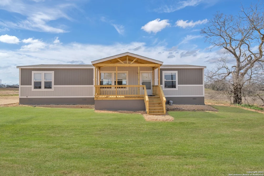 Photo of 330 County Road 325