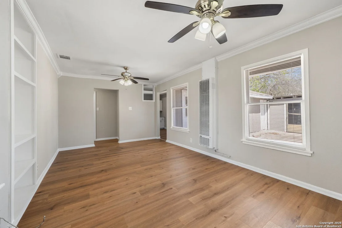 Photo of 207 Bonnell