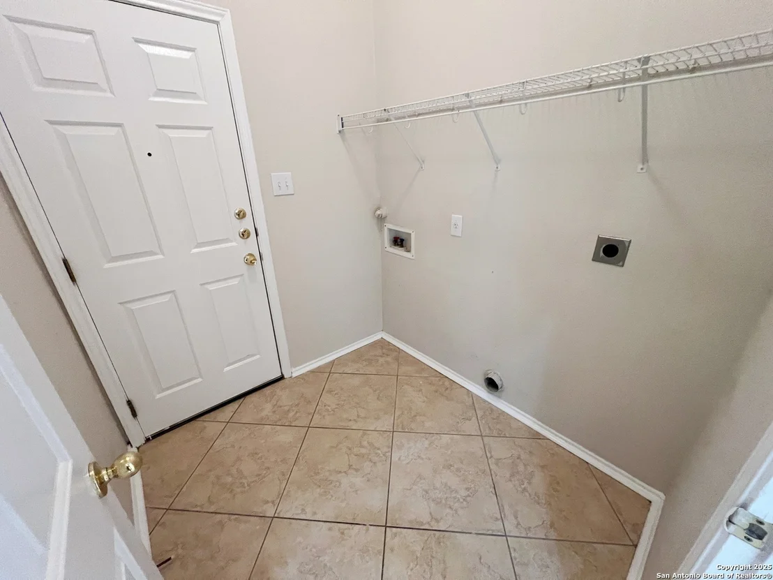 Photo of 7130 Heathers Place