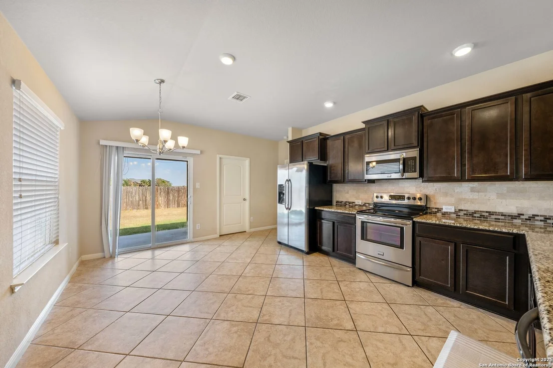 Photo of 2325 Lighthouse