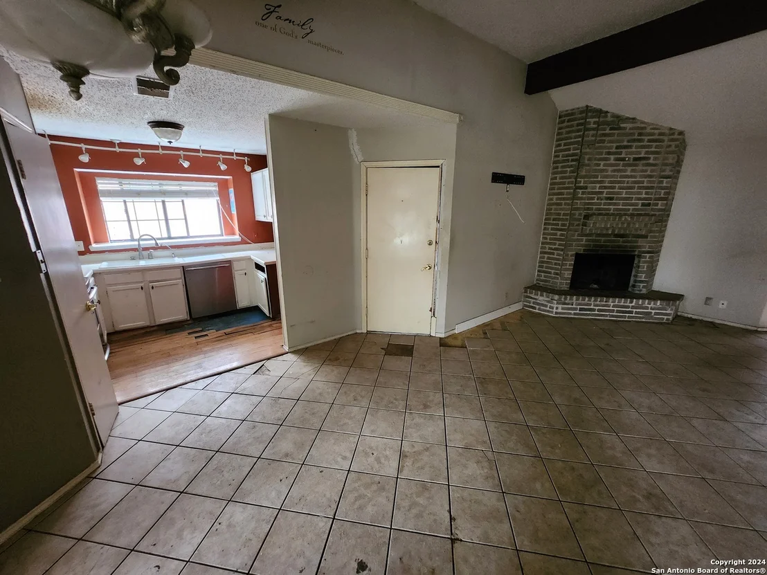 Photo of 11007 FOREST CROWN