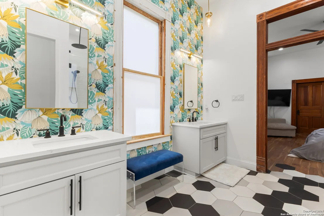 Photo of 232 Lavaca