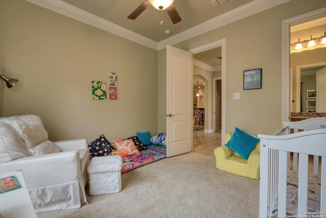 Photo of 2818 River Way