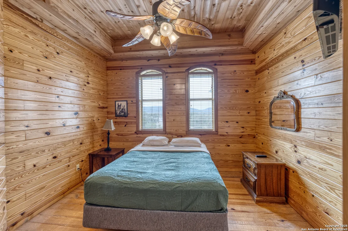 Photo of 241 Mountain Laurel