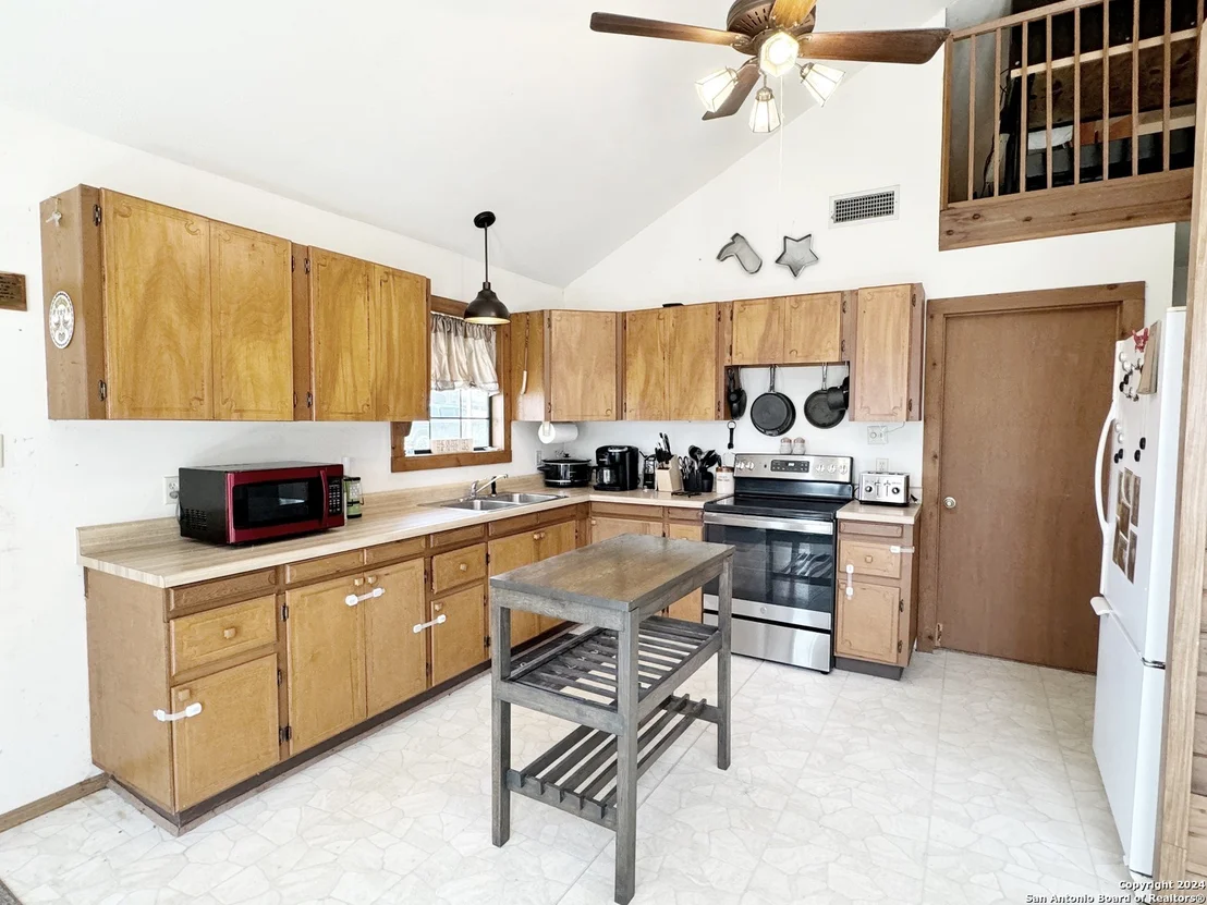 Photo of 102 McLendon