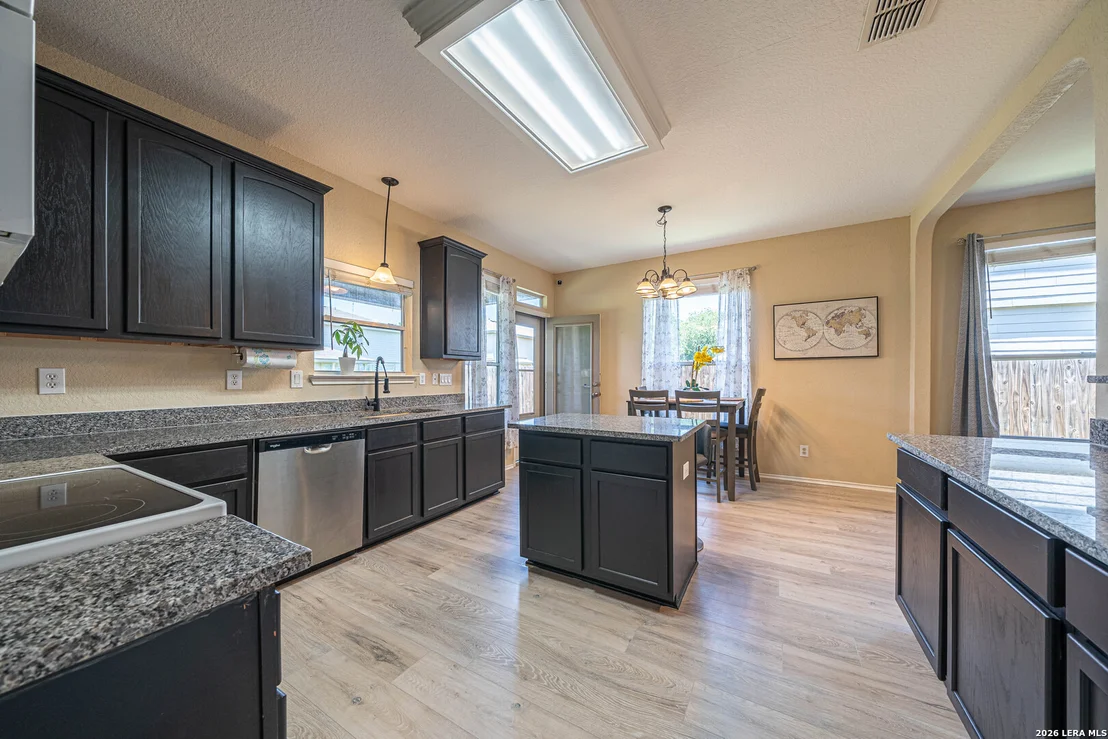 Photo of 431 DIANA DR