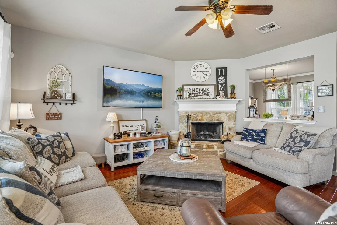 Photo of 990 OAK PARK