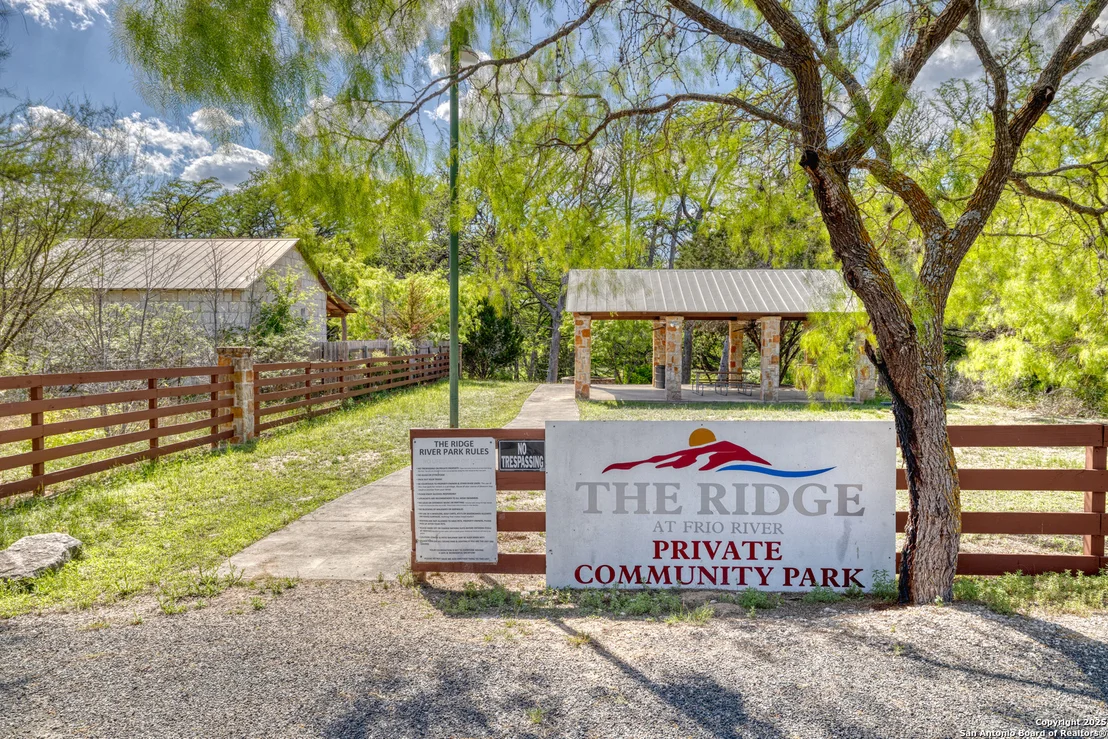 Photo of 405 Ridge Loop