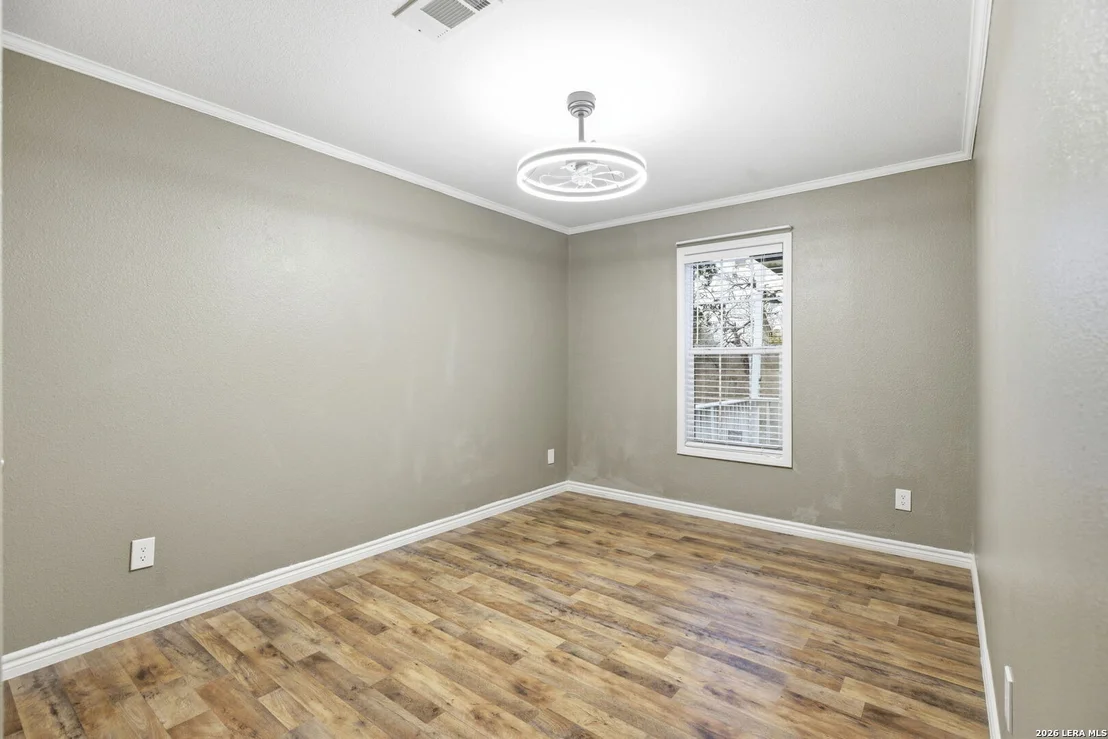 Photo of 2383 Tomblin