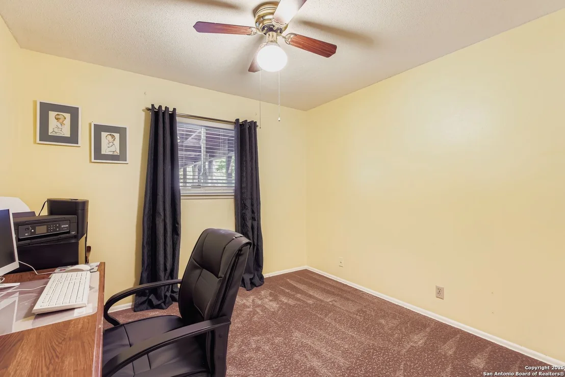 Photo of 6730 Desilu