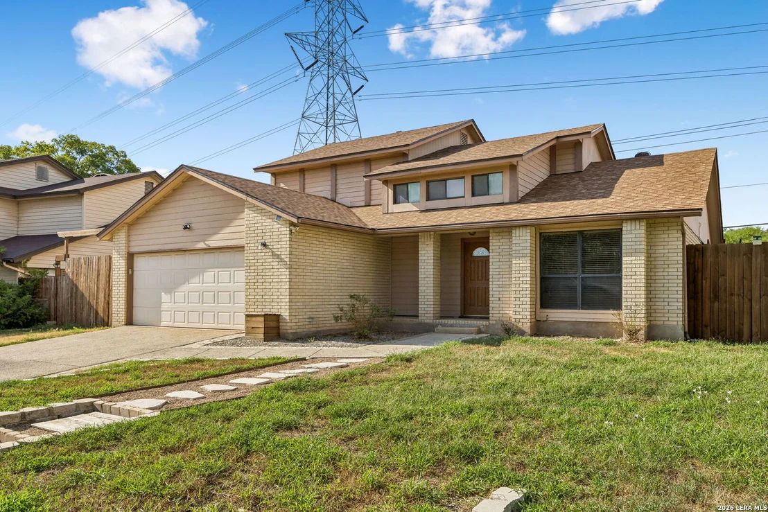 Photo of 2127 Oak Bnd