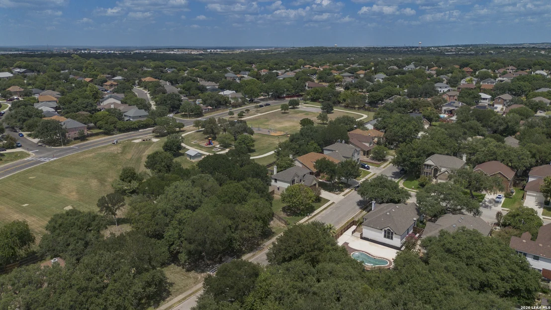 Photo of 2555 Crested Heights