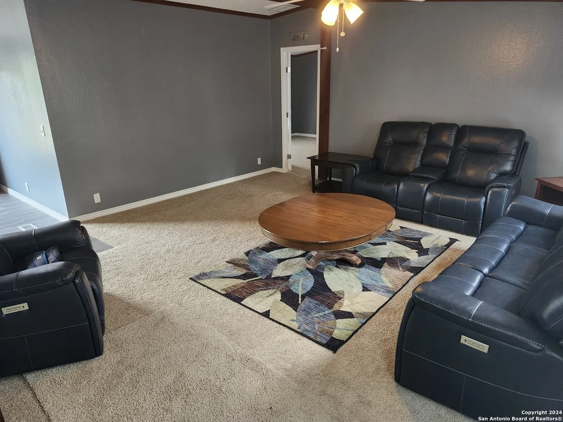 Photo of 905 COUNTY ROAD 3821
