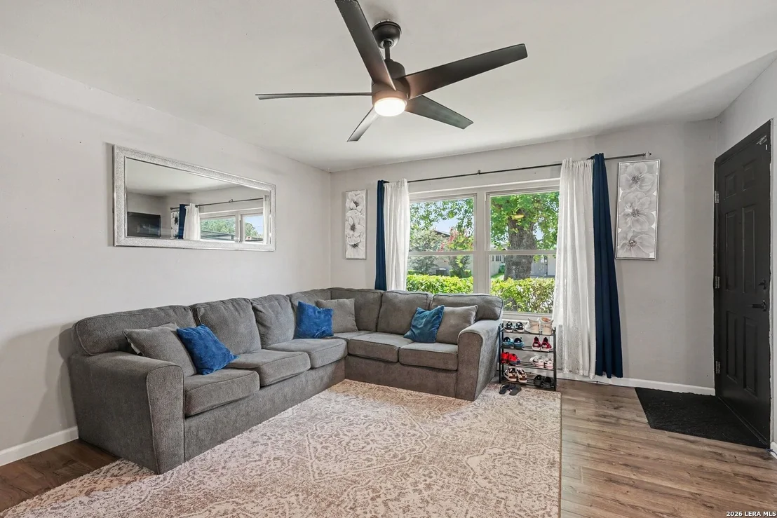 Photo of 3210 Kirby Dr