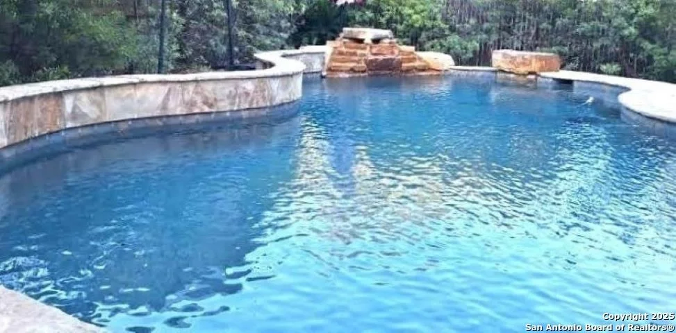 Photo of 1601 Mountain Brook