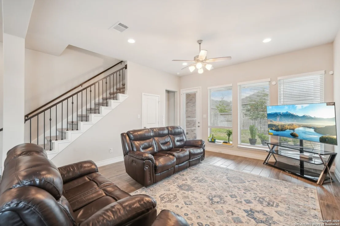 Photo of 1493 Pitcher Bend