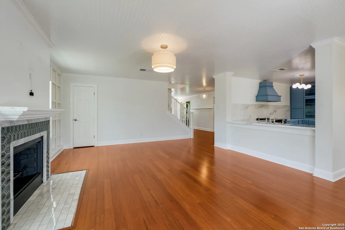 Photo of 15410 Tamaron