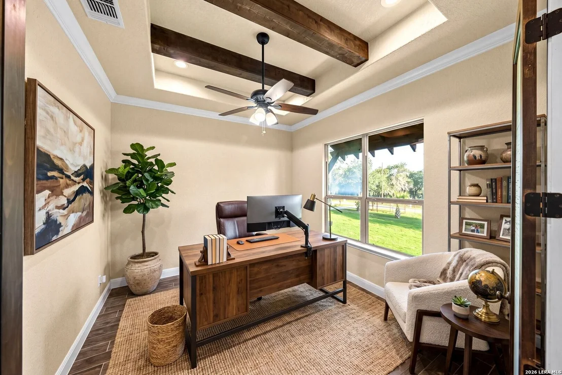 Photo of 1009 Bluebonnet Ln