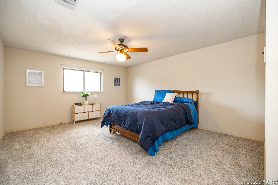 Photo of 6018 GRAND Point