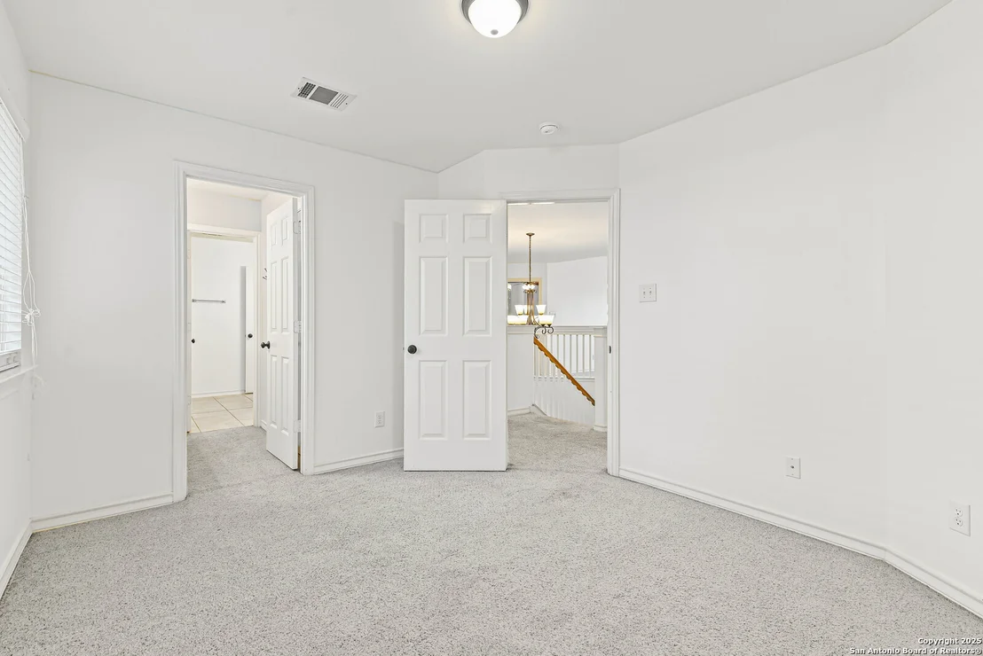 Photo of 1323 Brook Bluff