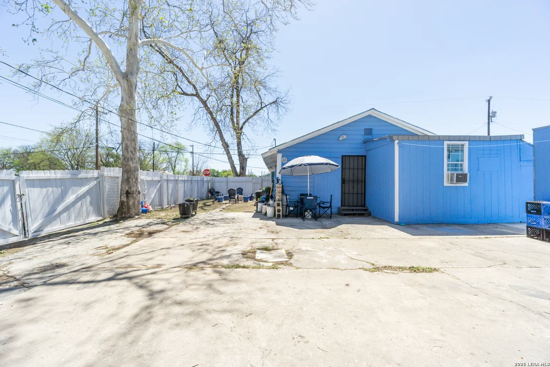 Photo of 1203 Vickers