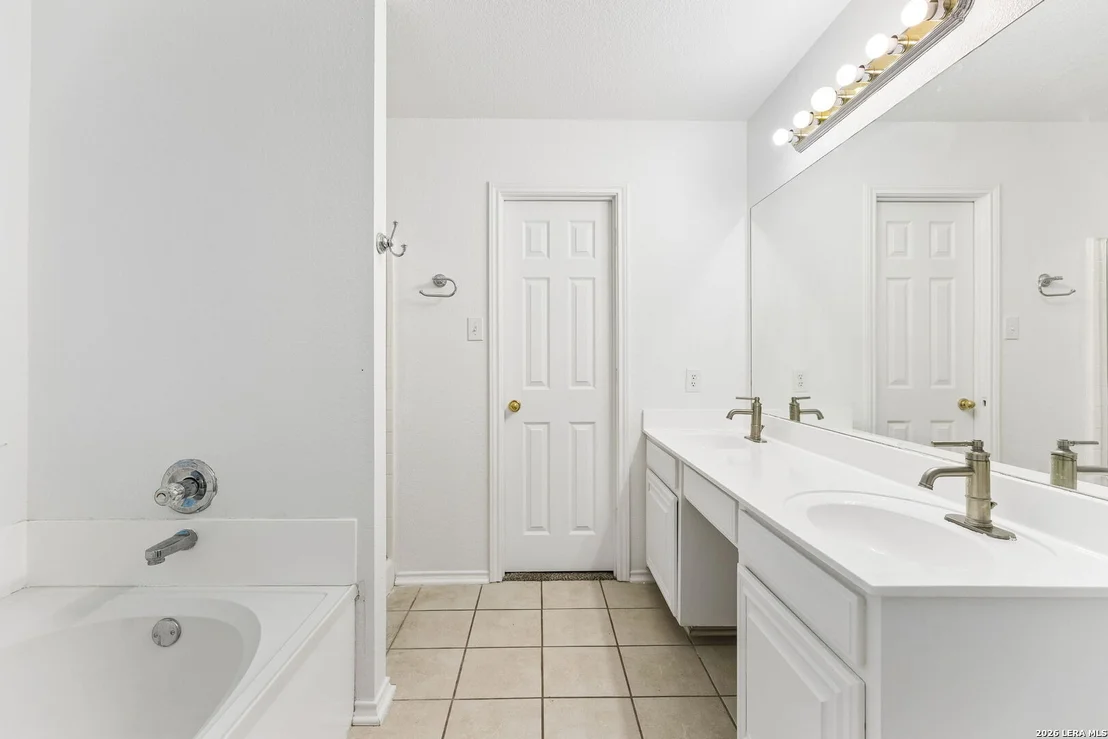 Photo of 2148 Stonehaven