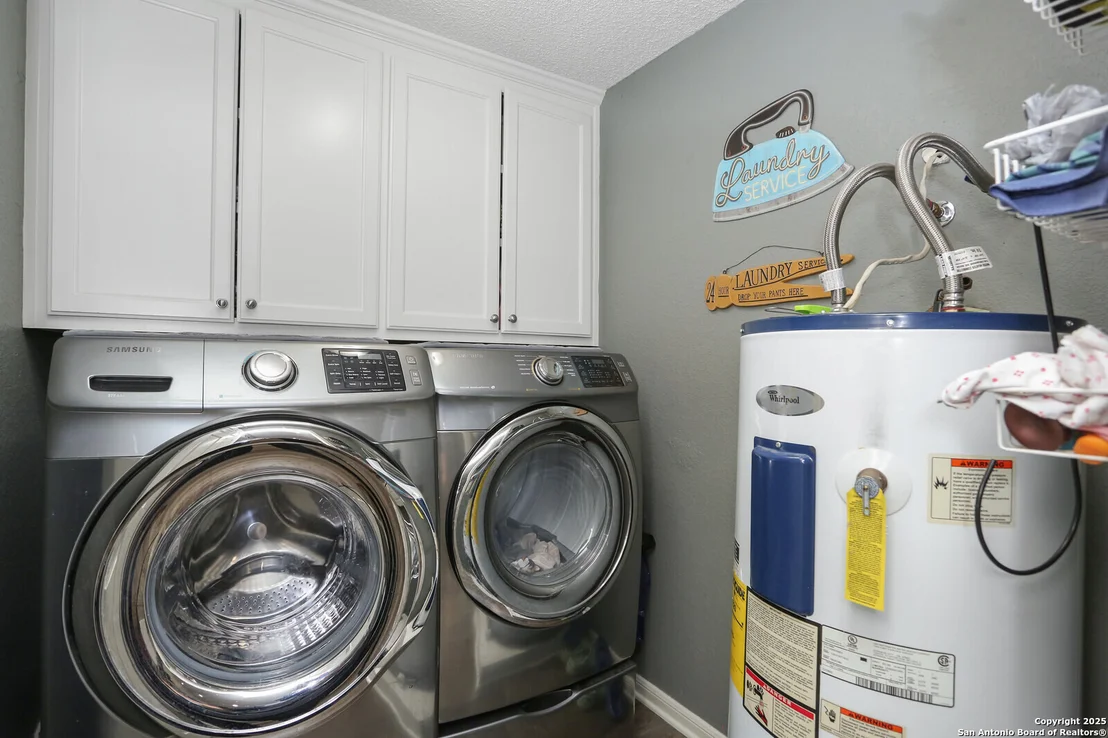 Photo of 640 Riverside