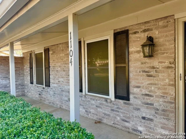 Photo of 1104 Newhall