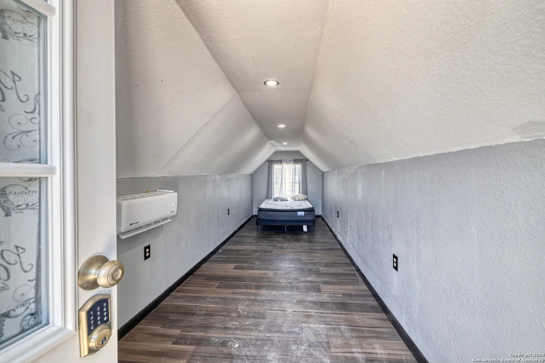 Photo of 136 Cardinal Drive