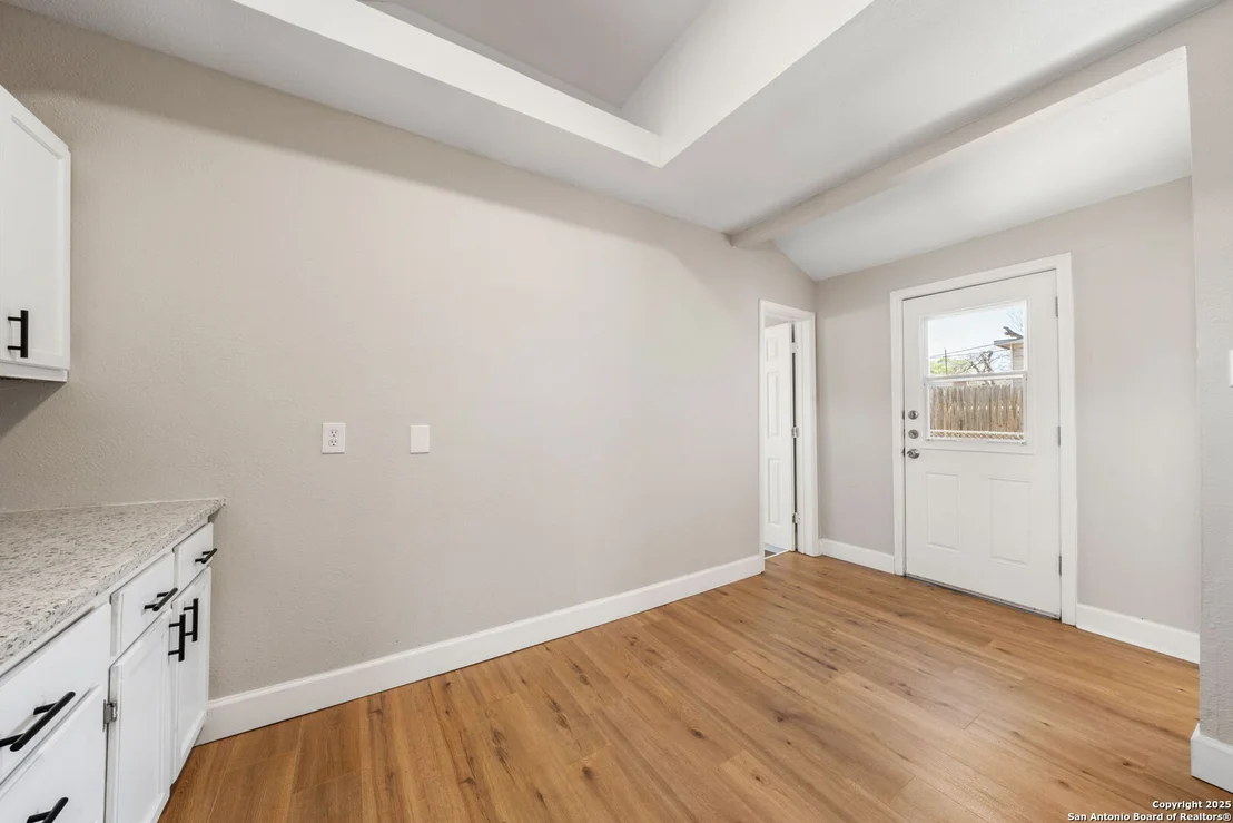 Photo of 207 Bonnell
