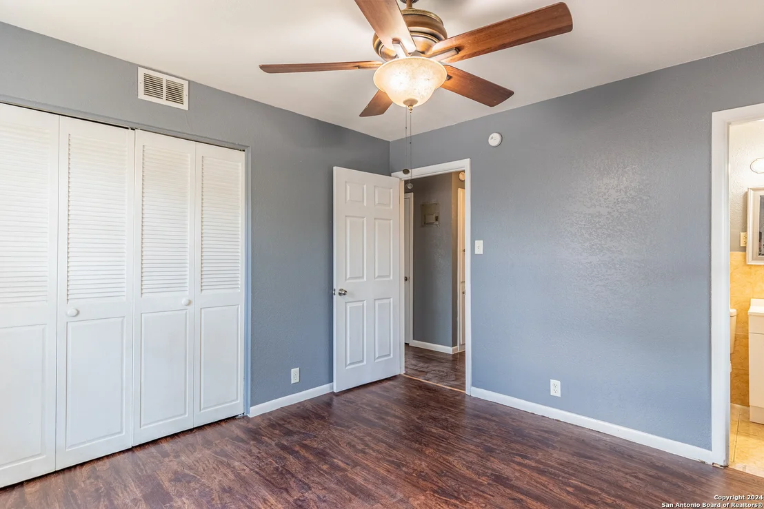 Photo of 8007 RIMFIRE DR