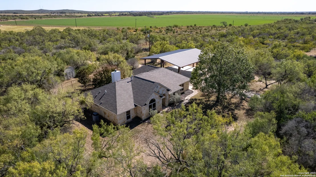 Photo of 1876 County Road 400