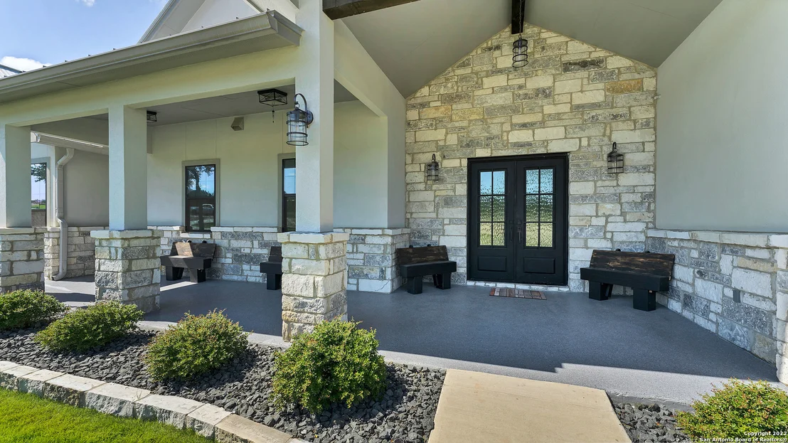 Photo of 1231 Smoky Loop Rd