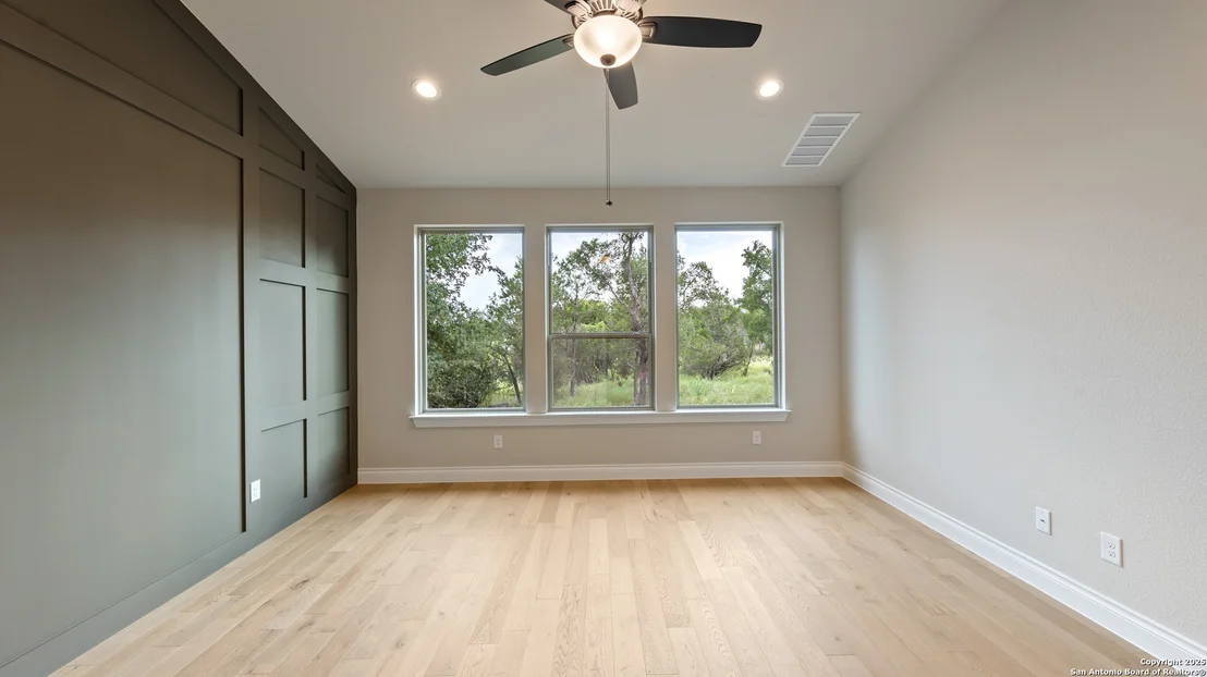 Photo of 109 Lazy Oak Pl