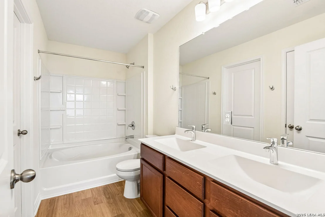 Photo of 448 Horizon Pointe