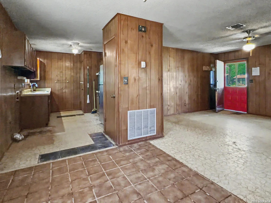 Photo of 517 E Daniel