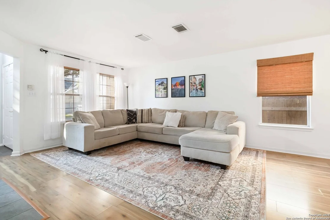 Photo of 9435 Fairpoint