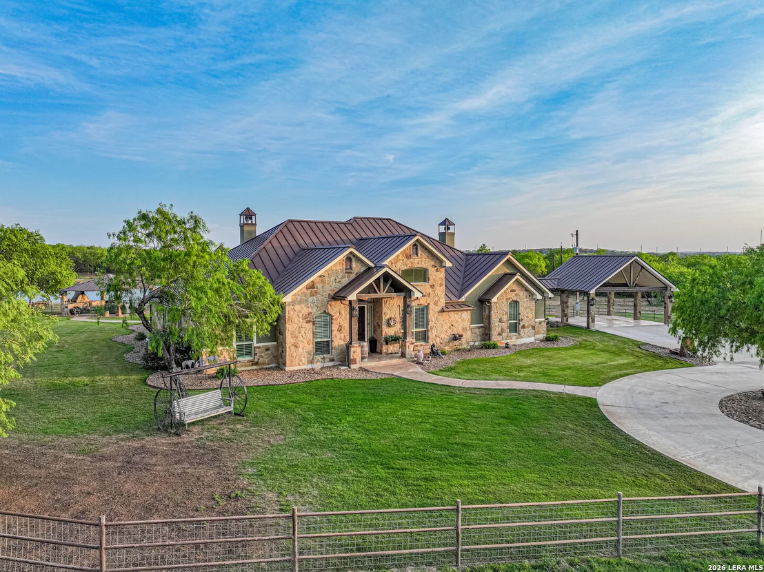Photo of 819 County Road 356