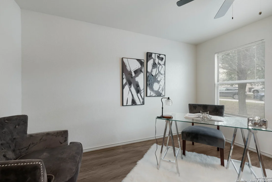 Photo of 8902 Catkin Meadow