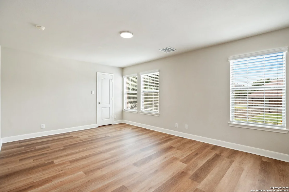 Photo of 5334 Tulip Bnd