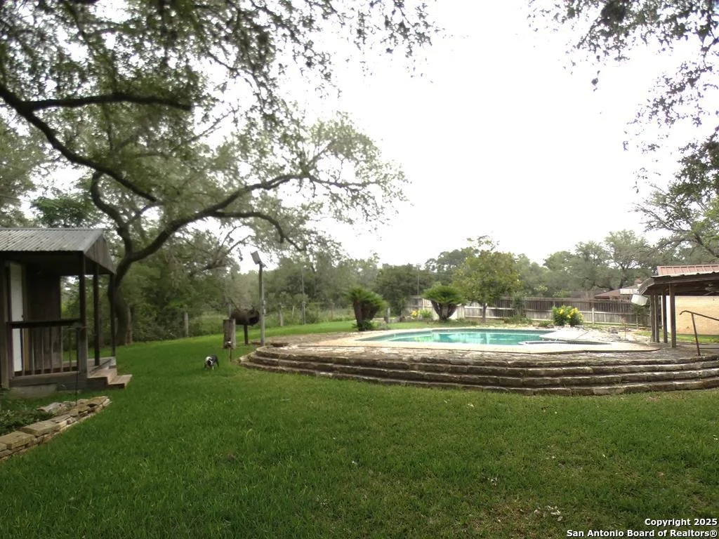 Photo of 40 Encino Loma