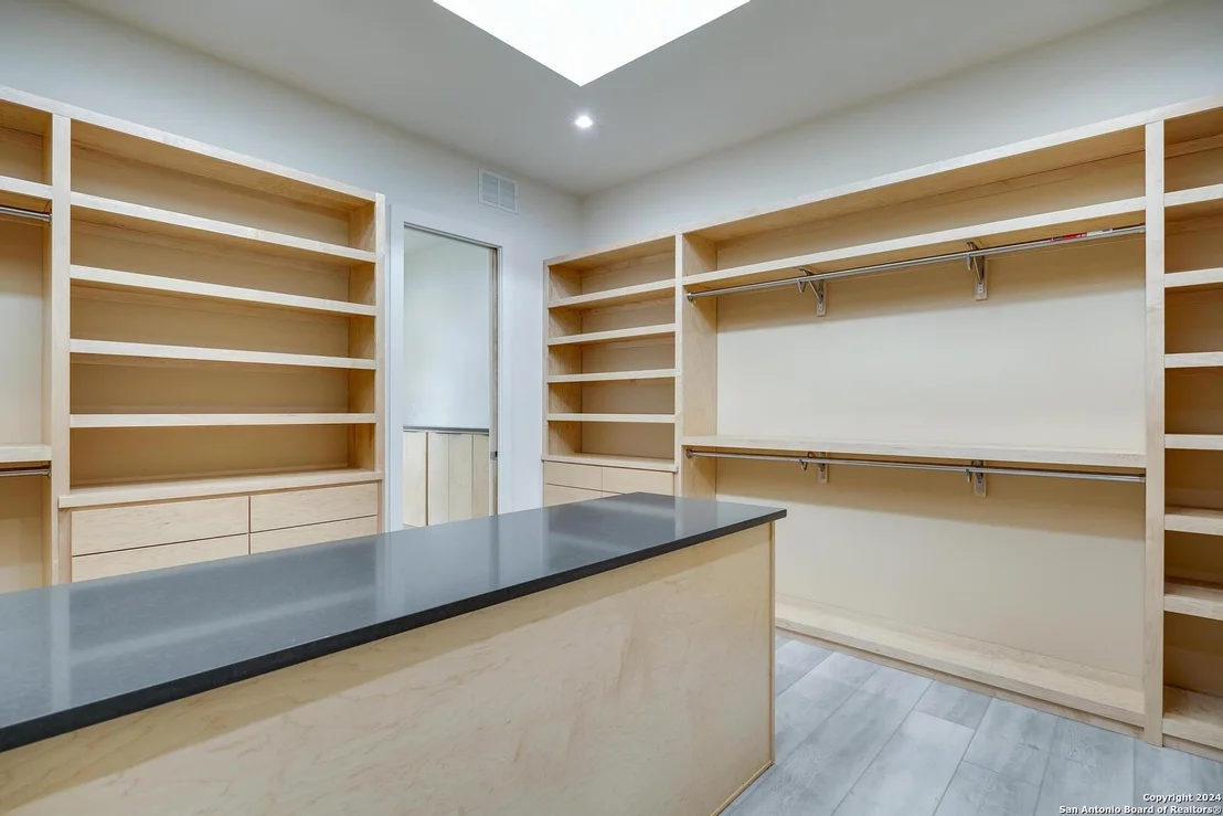 Photo of 25907 Morhiss Pt
