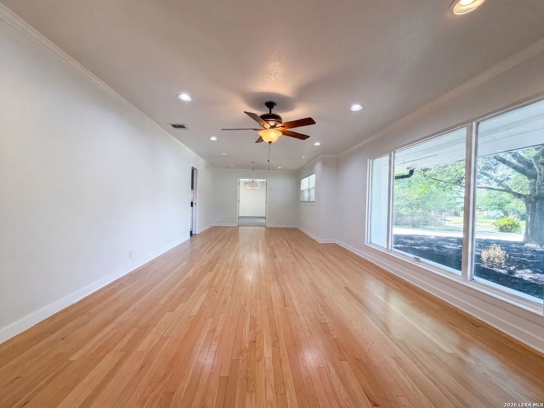 Photo of 106 BRIARCLIFF DR