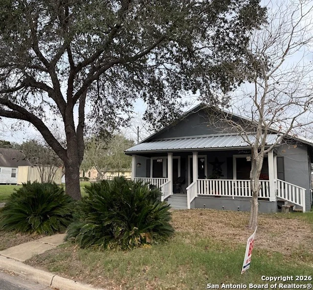 Photo of 304 N Tyler