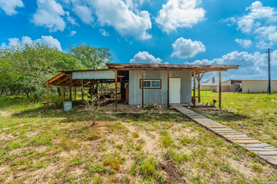 Photo of 810 MOCKINGBIRD LN