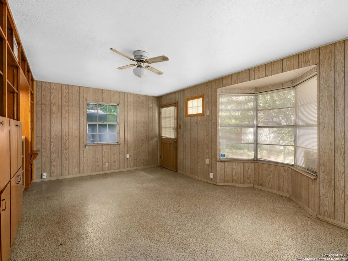 Photo of 231 Middlebury