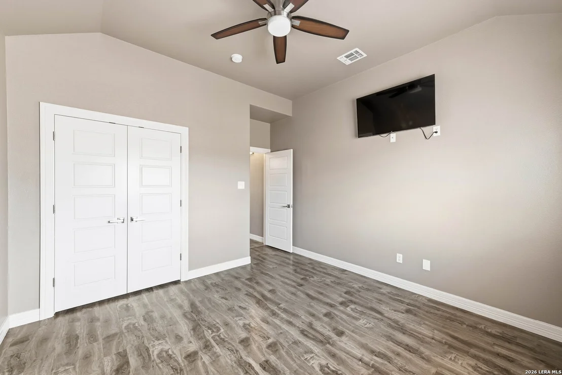 Photo of 353 BIG OAK DR