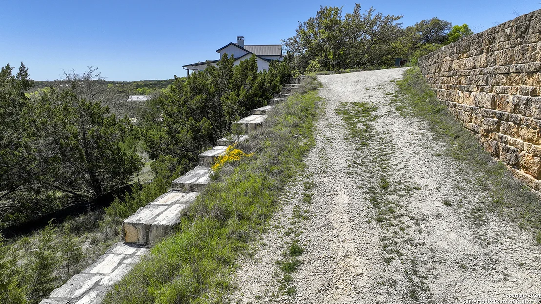 Photo of 13 SUMMIT PASS